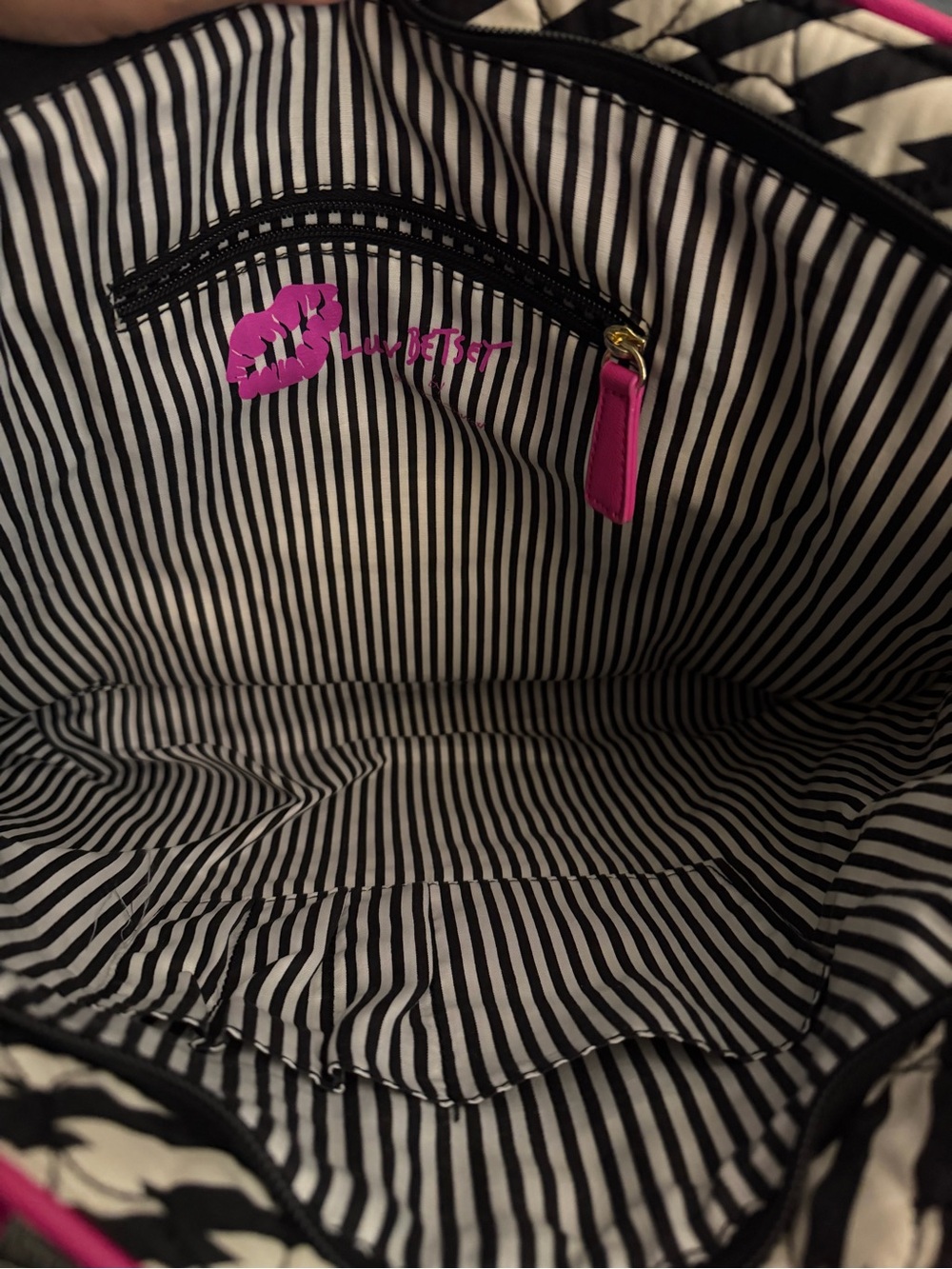 LUV Betsey by Betsey Johnson quilted chevron stripe tote bag with pink accents - Picture 5 of 8